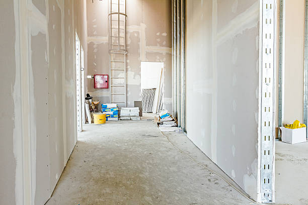 Best Water-Damaged Drywall Repair  in Oak Creek, WI